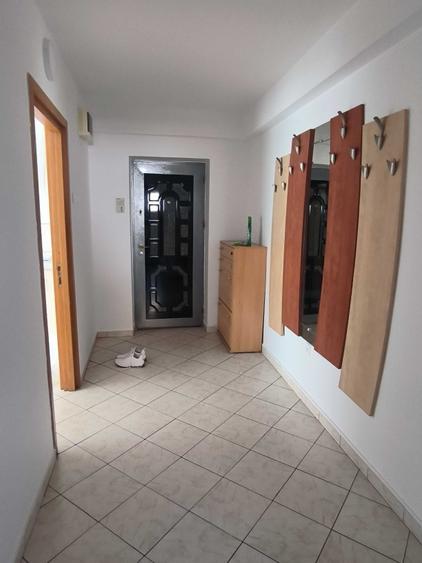Apartament cu 2 camere decomandat în Buzaului