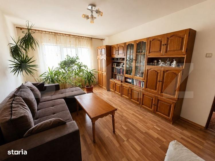 Apartament cu 3 camere decomandat în Micro 12