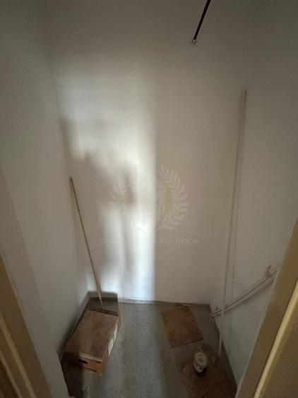 Apartament cu 4 camere decomandat în Sud