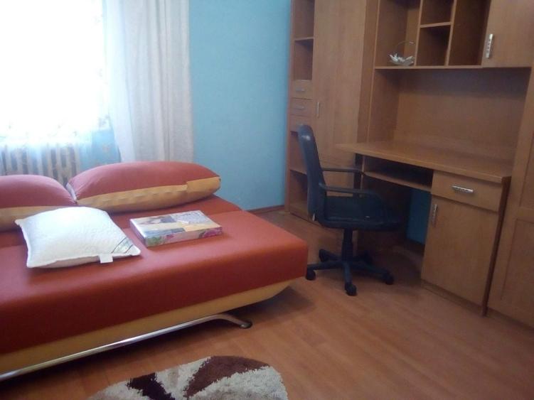 Apartament cu 2 camere decomandat în Rovine
