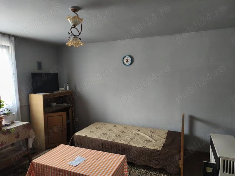 Casă cu Teren 600 Mp în Chețani