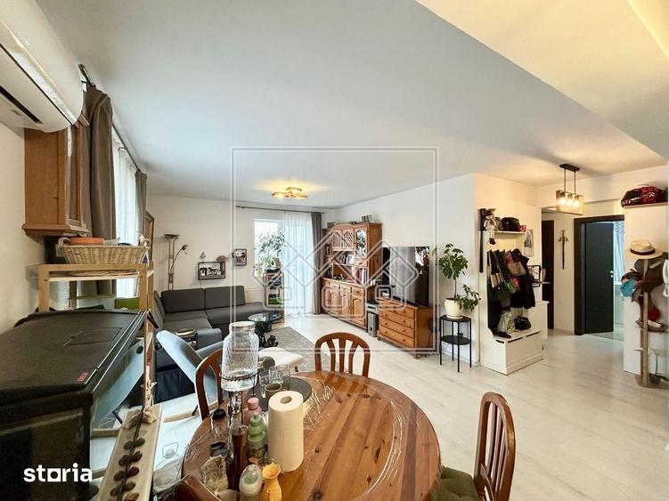 Apartament cu 3 camere în Turnișor
