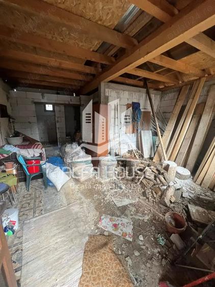 Casă cu 5 camere în Central