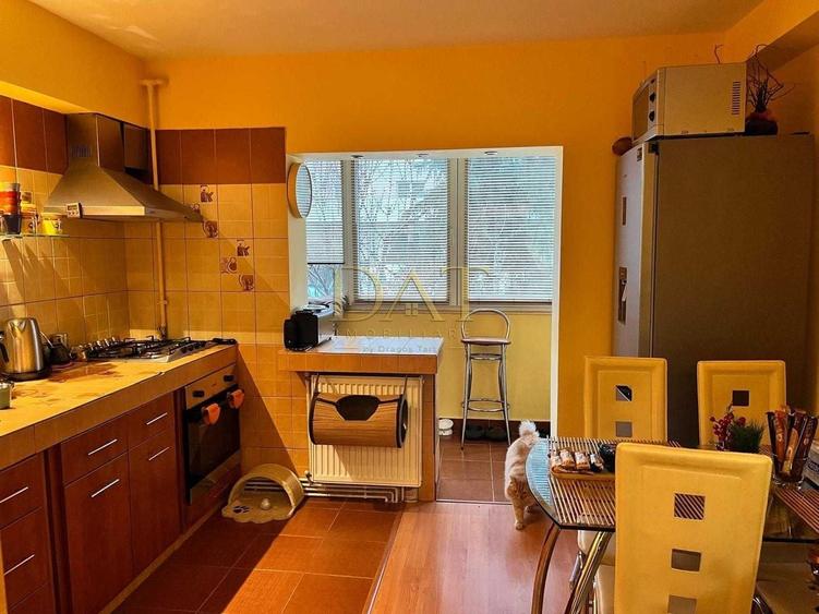 Apartament cu 2 camere decomandat în Mărăști