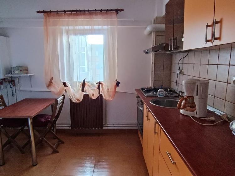 Apartament cu 3 camere, mobilat în Peninsula