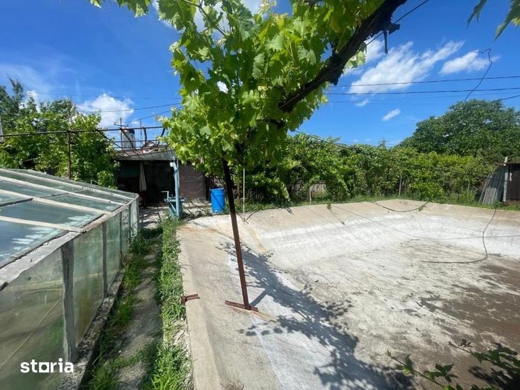 Casă cu 2 camere cu Teren 500 Mp în Șimnicu de Sus