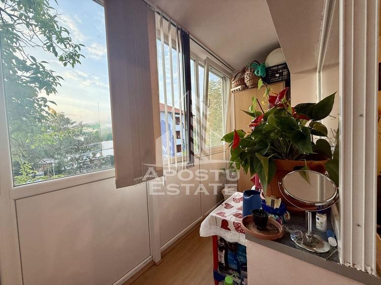 Apartament cu 3 camere decomandat, mobilat în Complex Studențesc