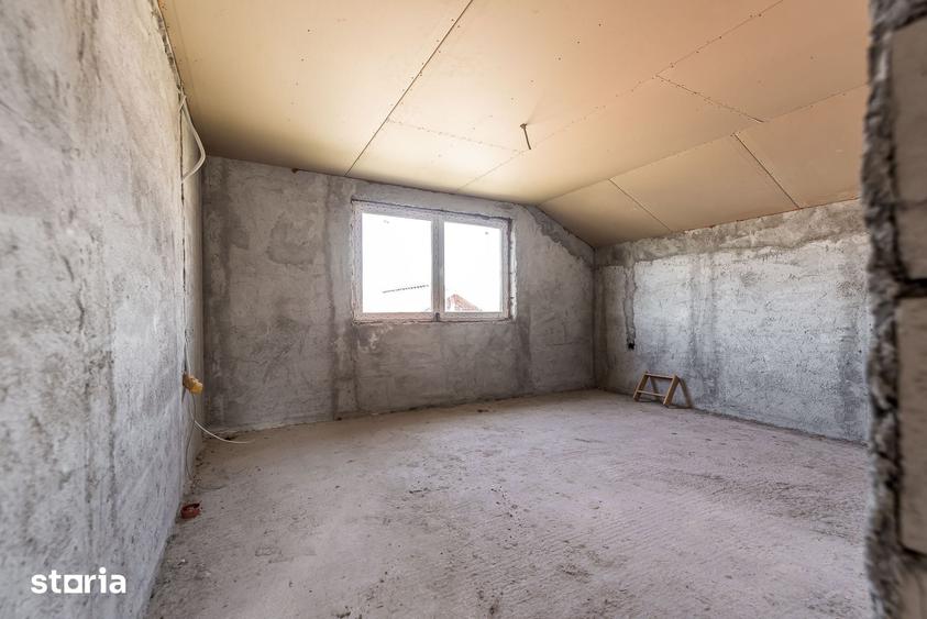 Casă cu 4 camere cu Teren 605 Mp în Felnac