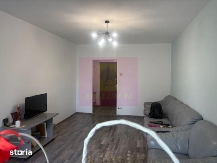 Apartament cu 3 camere decomandat în Pantelimon