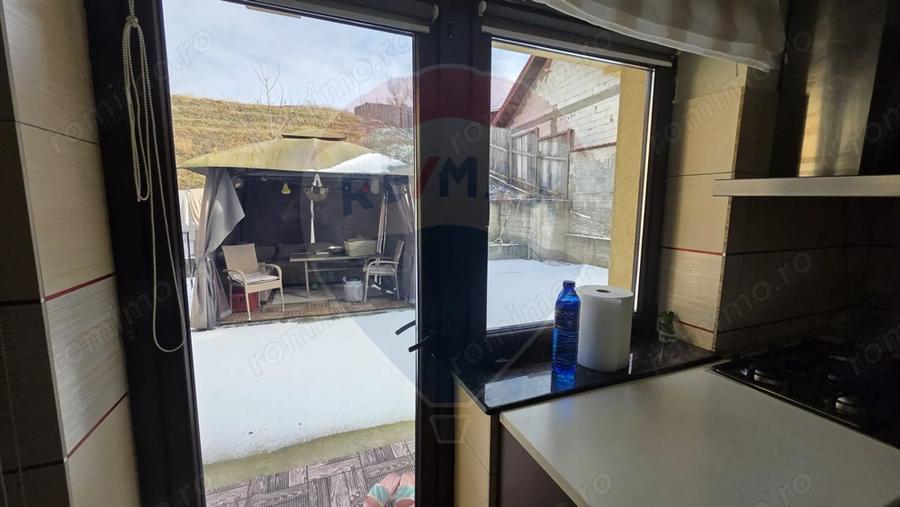 Casă cu Teren 1371 Mp în Donici