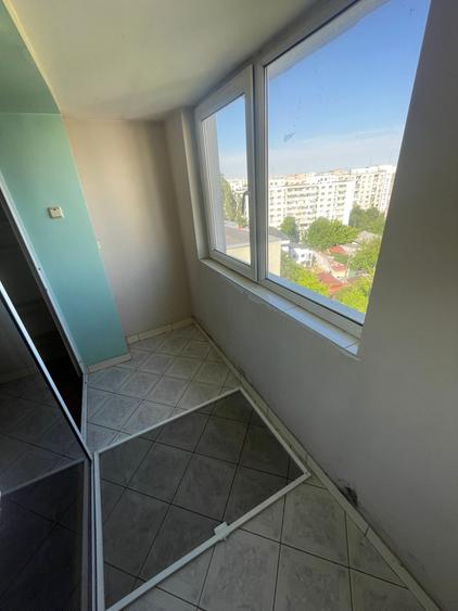 Apartament cu 3 camere decomandat în Colentina