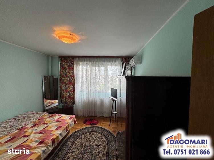 Apartament cu 3 camere decomandat în Micro 19