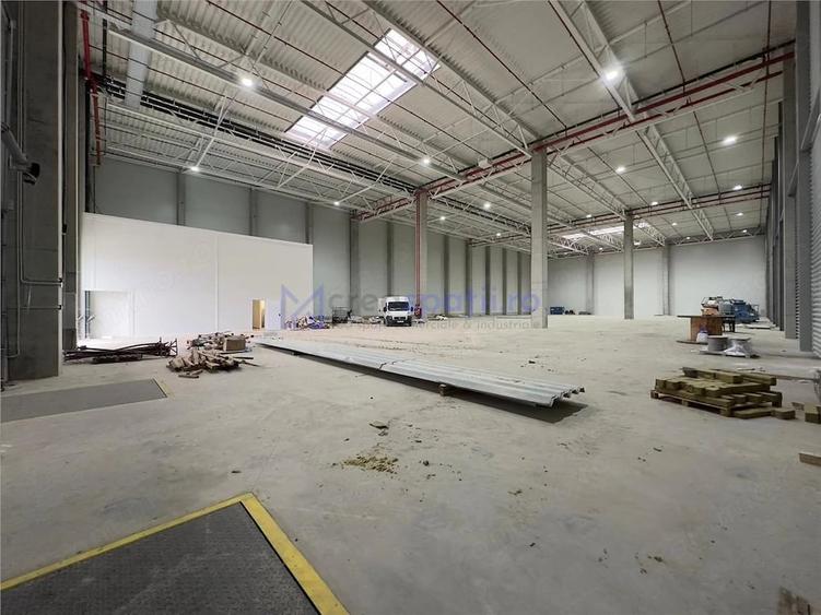 Spațiu comercial, de 2,742 mp, în Brătuleni