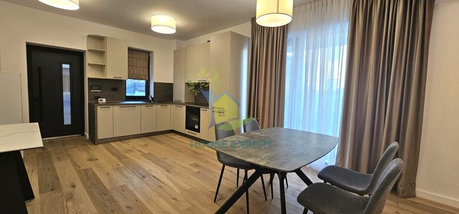 Apartament cu 3 camere semidecomandat, mobilat în Aviației