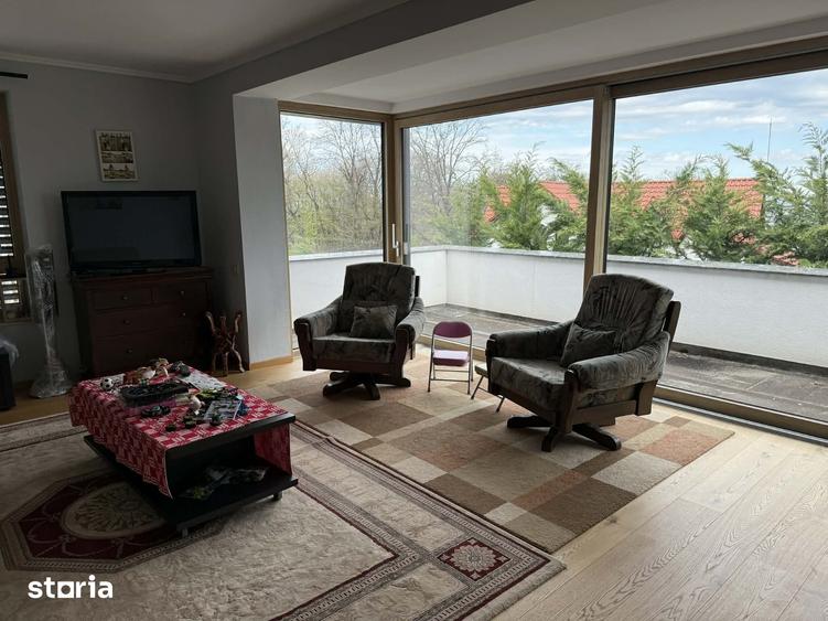 Casă cu 5 camere cu Teren 800 Mp în Făget