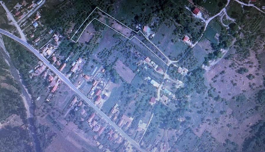 Teren de 5000 mp, în Păușești