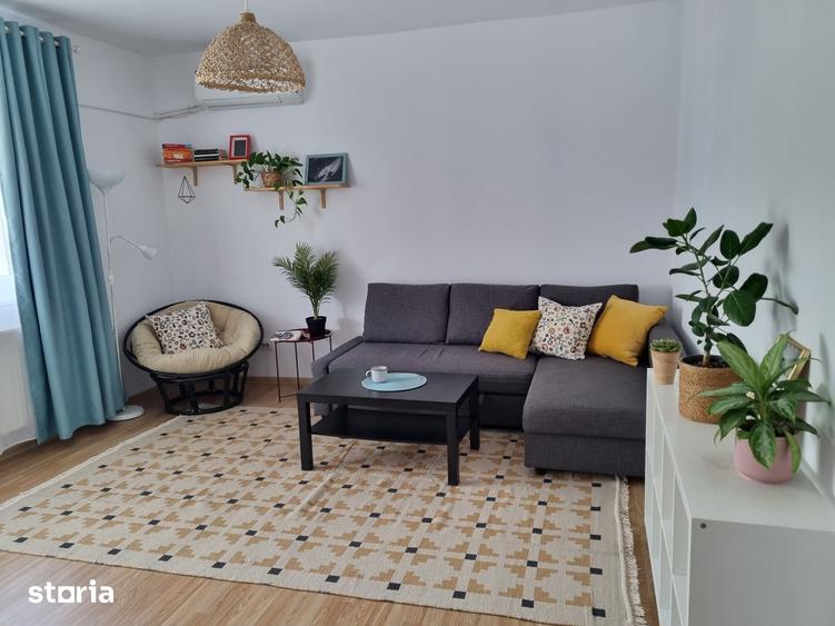 Apartament cu 2 camere decomandat, mobilat în Central