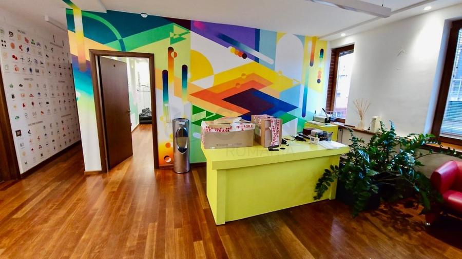 Apartament cu 6 camere semidecomandat în Dorobanți