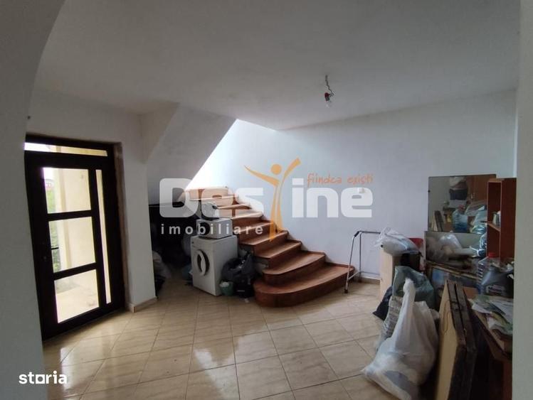 Casă cu 4 camere în Fundeni