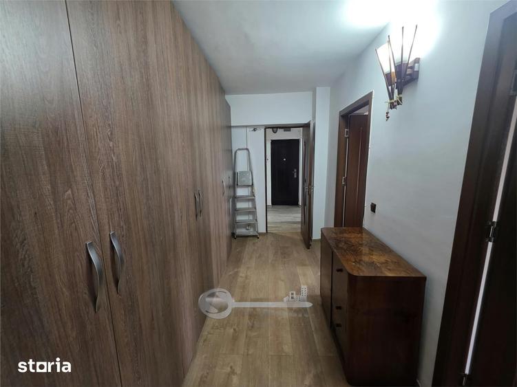 Apartament cu 3 camere decomandat, mobilat în Bd. Independenței