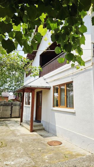 Casă cu 4 camere cu Teren 400 Mp în Central