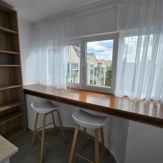 Apartament cu 3 camere decomandat în Târgu Cucu
