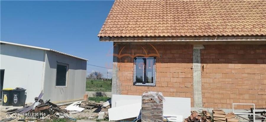 Casă individuală cu 19 camere cu Canalizare în Iclod