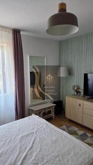 Apartament cu 4 camere decomandat în Tineretului