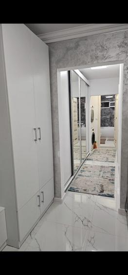 Apartament cu 3 camere decomandat în Lacu
