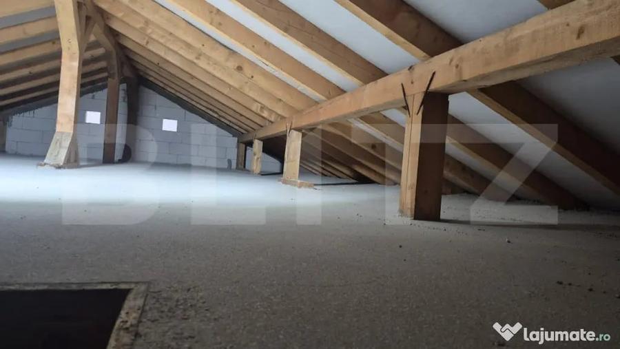 Casă cu 4 camere cu Teren 400 Mp în Vetiș