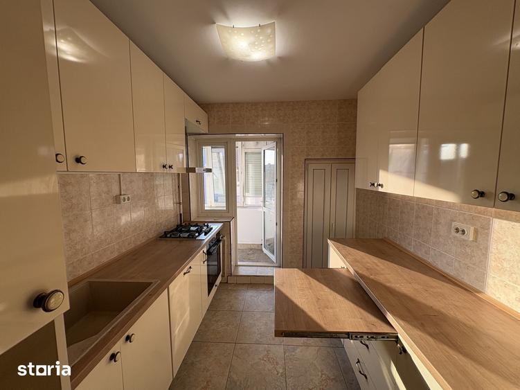 Apartament cu 3 camere în Grivița