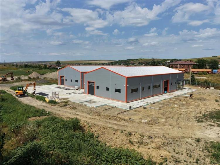 Spațiu industrial, de 583 mp, în Lețcani