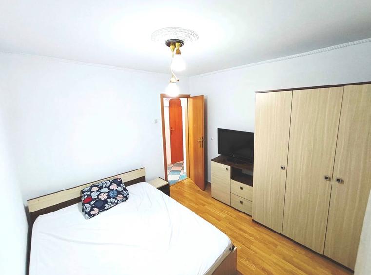 Închiriere apartament cu 3 camere Metrou Apărătorii Patriei - 1