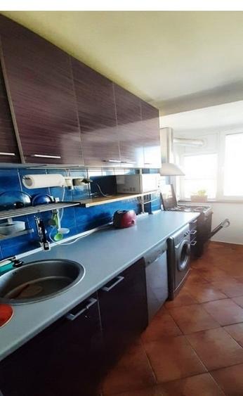 Vând apartament 3 camere, mobilat și utilat. Vedere panoramică unica a Capitalei - 7