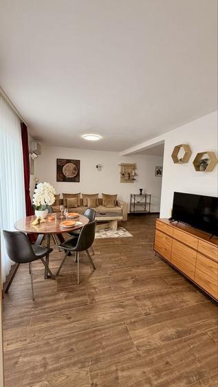 Apartament cu 2 camere decomandat în Central
