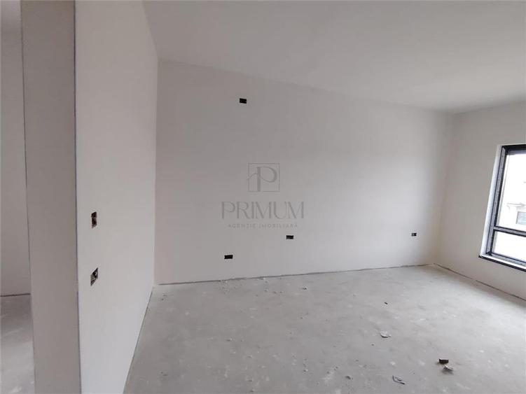 Duplex cu 4 camere cu Canalizare în Moșnița Nouă