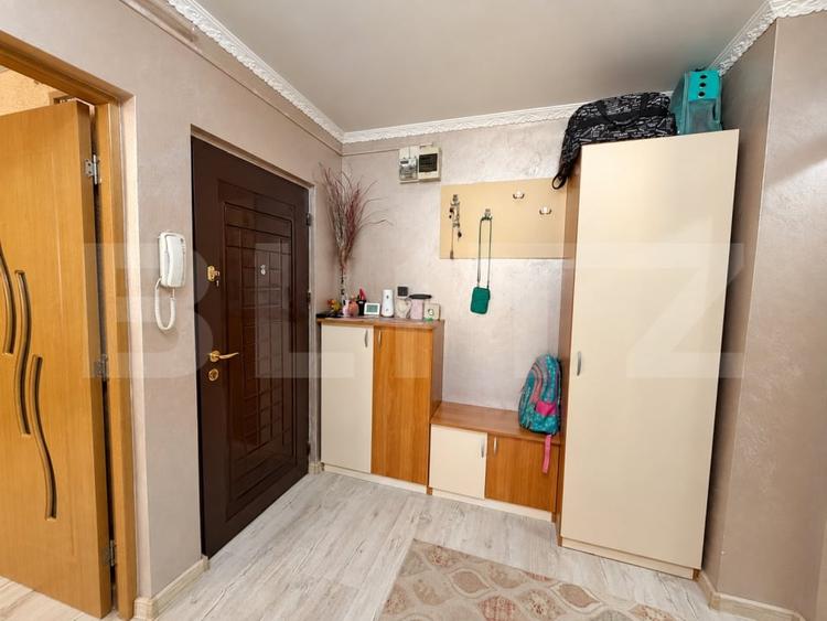 Apartament cu 3 camere decomandat, mobilat în Canta