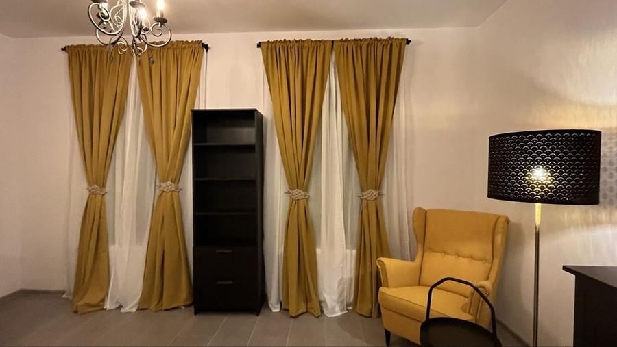 Apartament cu 2 camere decomandat în Centrul Istoric