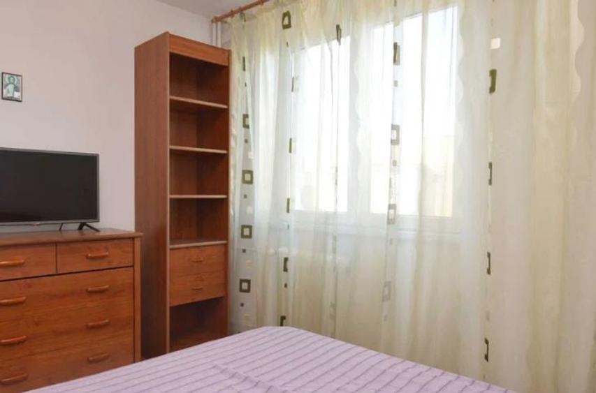 Apartament cu 3 camere decomandat, mobilat în Tineretului