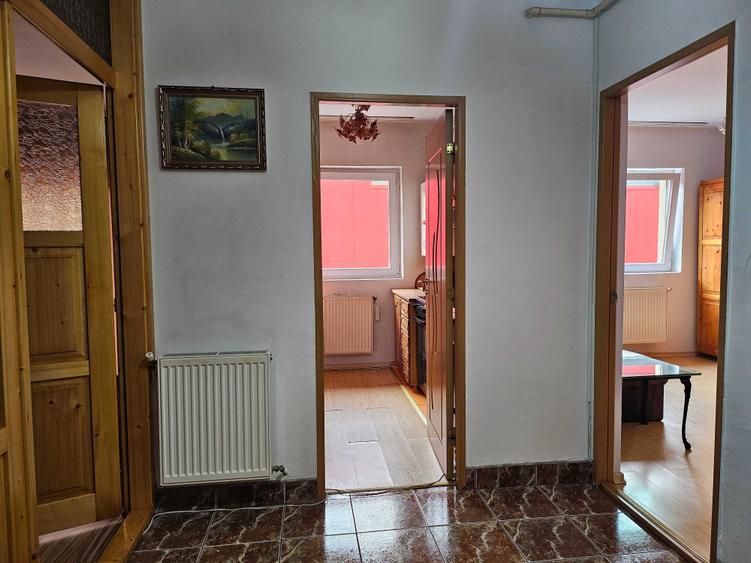 Apartament cu 2 camere decomandat în Florești