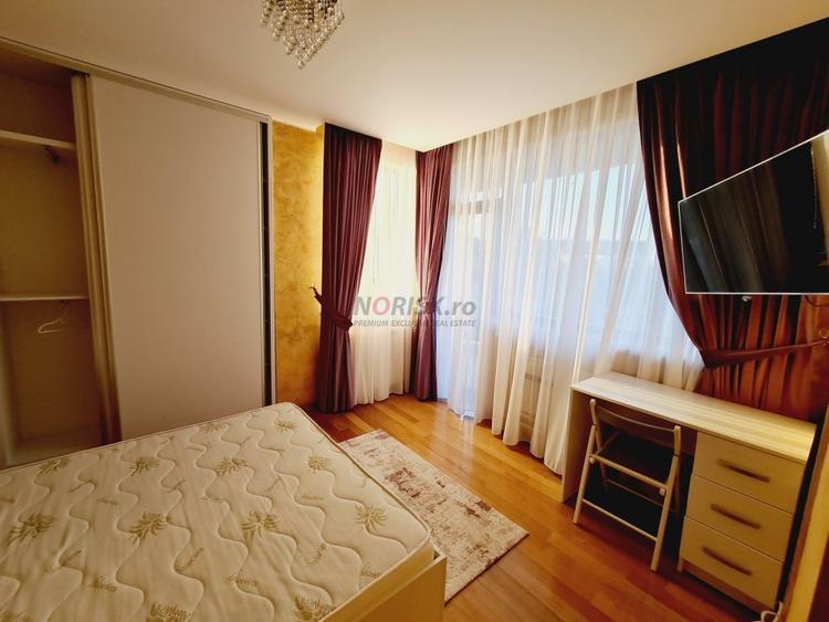 Casă individuală cu 10 camere decomandat cu Canalizare în Pantelimon