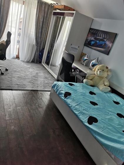 Casă individuală cu 5 camere cu Canalizare în Bucium