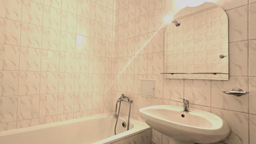 Apartament cu 3 camere decomandat în P-ța Alba Iulia