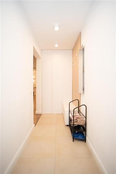 Apartament cu 3 camere semidecomandat în Rogerius