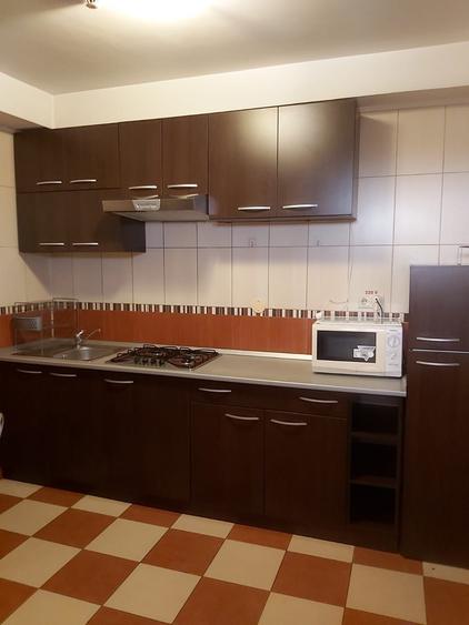 Garsonieră decomandată în Central