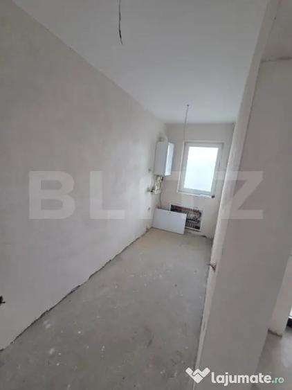Casă cu 4 camere cu Teren 505 Mp în Crișeni