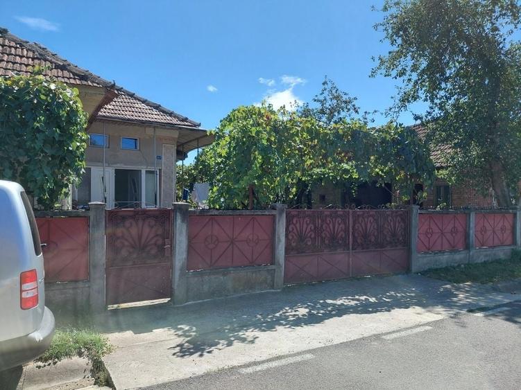 Casă cu 3 camere în Gâlgău
