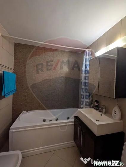 Apartament cu 3 camere decomandat în Națiunile Unite
