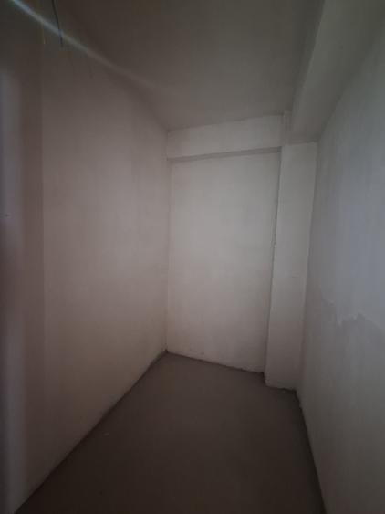 Apartament cu 2 camere semidecomandat în Florești
