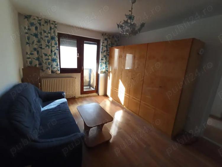 Apartament cu 2 camere decomandat în Micro 15